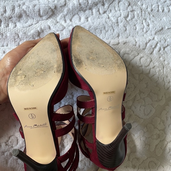 Burgundy Point Toe Heels - Picture 9 of 9